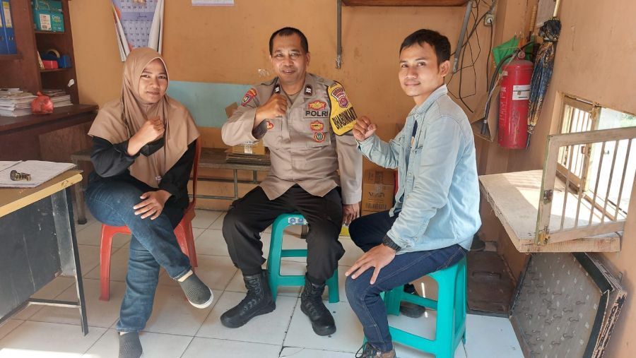 Aiptu Mukhsodin Bhabinkamtibmas Sambangi Warga Kampung Gebang