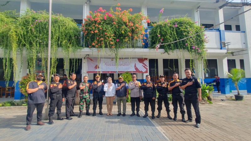 Alirkan Kepedulian, Senkom Mitra Polri Polres Metro Tangerang Kota Ajak Donor Darah