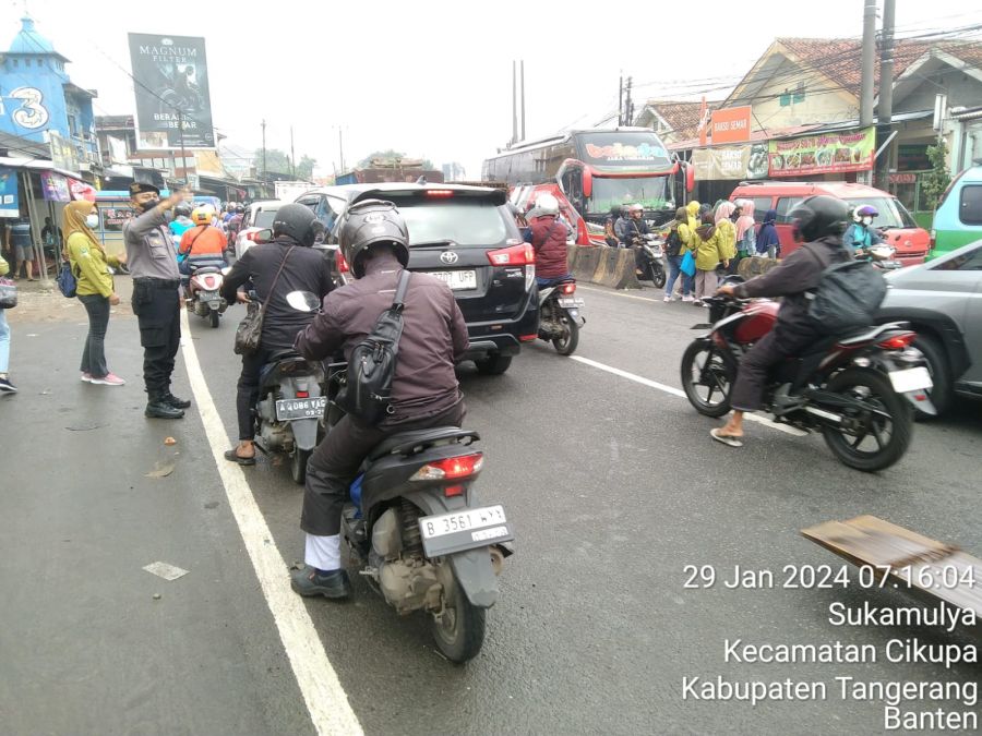 Meningkatkan Kamseltibcar Lantas di Jalan Raya Serang