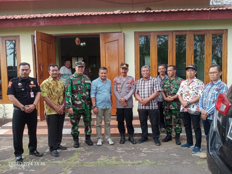 Forkompinda Bersama Senkom Karanganyar Laksanakan Pemantauan di 17 Kecamatan