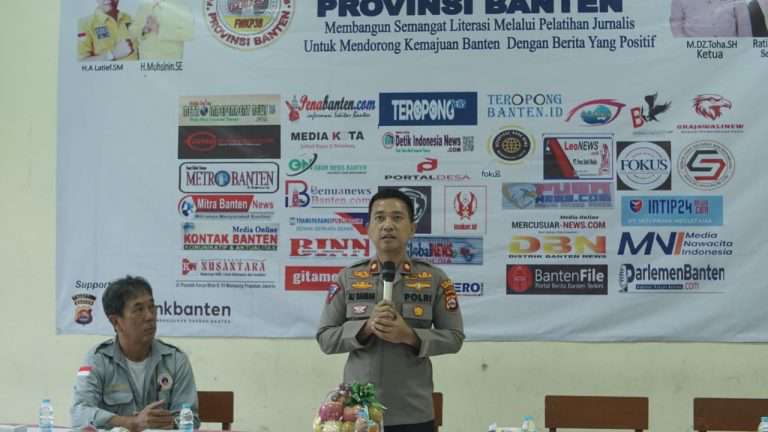 Wakapolres Serang Kabupaten Hadiri Pelatihan Jurnalistik Forum Wartawan KP3B