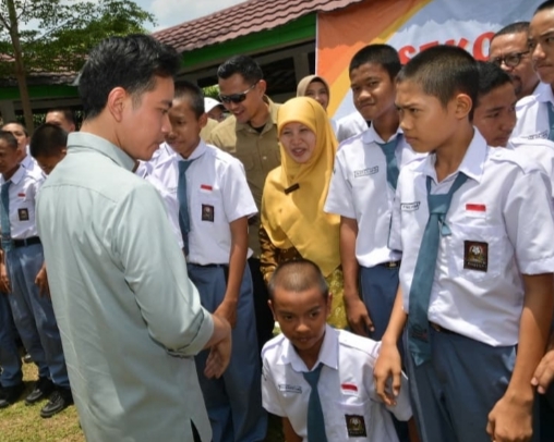 Wapres Gibran Tegaskan Pendidikan Kunci Keluar dari Kemiskinan